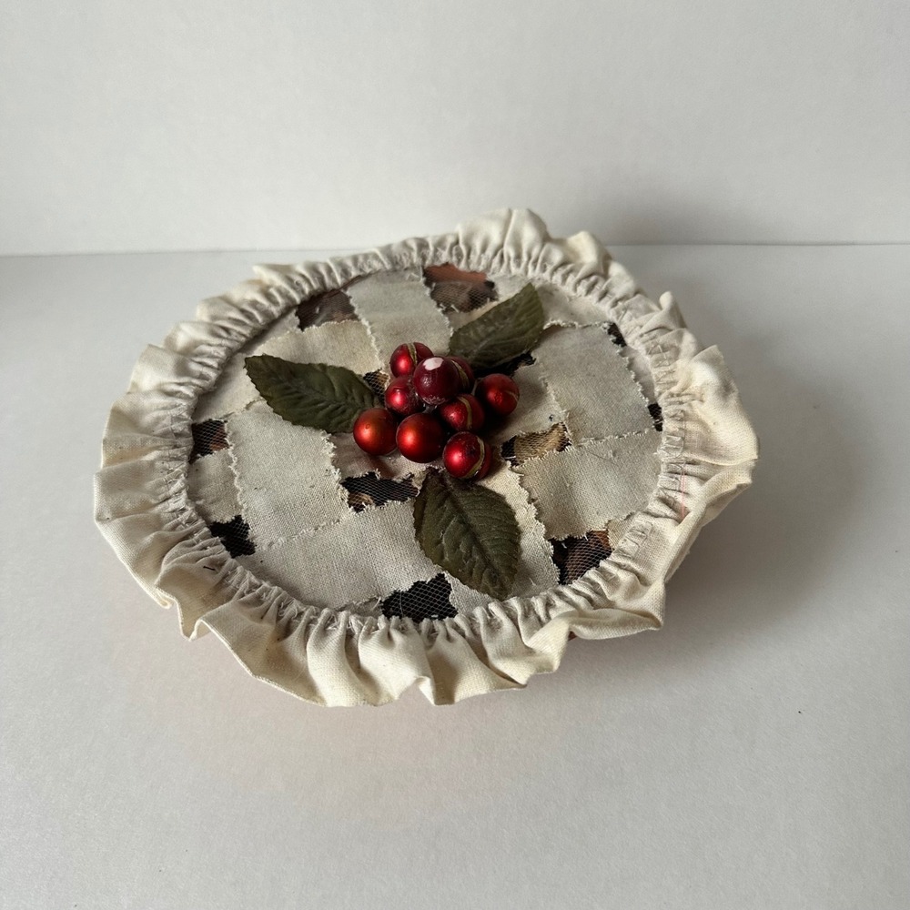 Primitive Decorative Pie Terracotta Ruffled Fabric Potpouri Berries Decor 7"